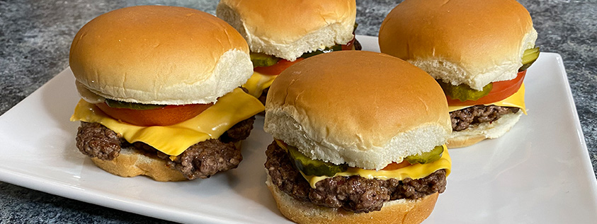 https://recipearchive.sparklemarkets.com/wp-content/uploads/2022/05/Smash-Burgers-with-Secret-Sauce.jpg